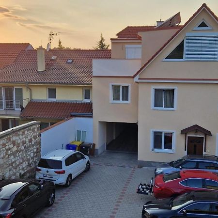 Pod Vinici Hotell Mikulov Eksteriør bilde