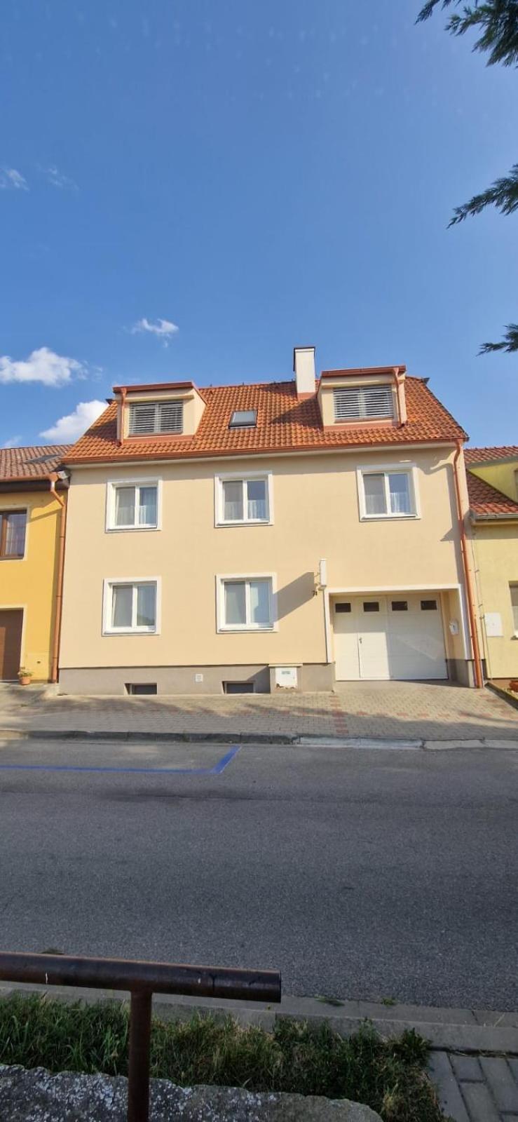 Pod Vinici Hotell Mikulov Eksteriør bilde