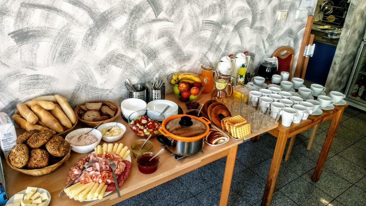 Pod Vinici Hotell Mikulov Eksteriør bilde