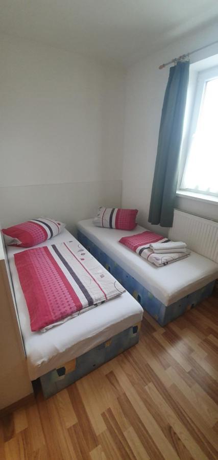 Pod Vinici Hotell Mikulov Eksteriør bilde